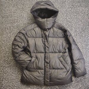 Abercrombie & Fitch Black Puffer Jacket. Size Small